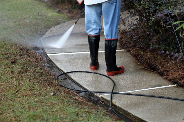 Sidewalk Pressure Cleaning in Jackson