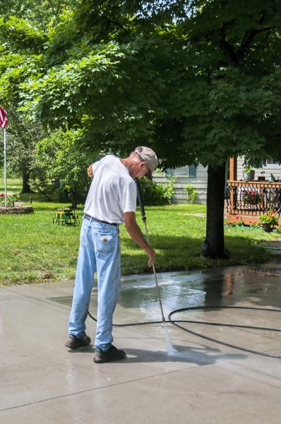 Driveway Concrete Cleaning in Jackson