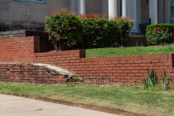 Retaining Wall Cleaning in Jackson